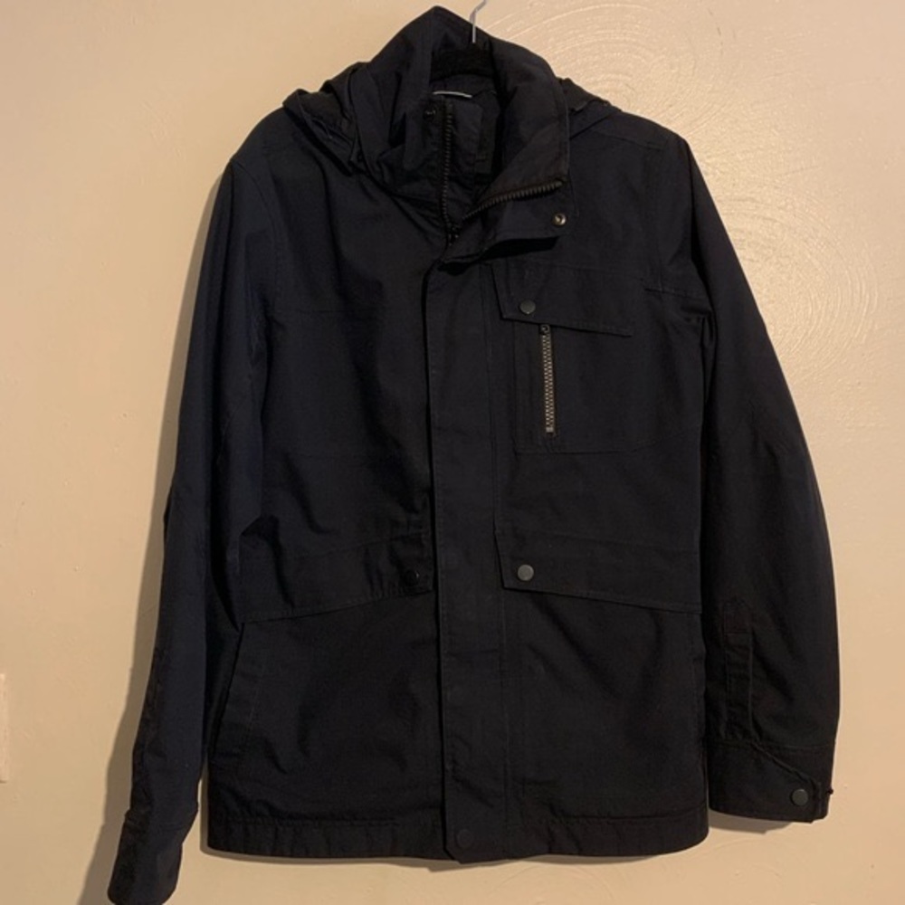 Marmot Men’s Navy Blue Winter Coat size Medium